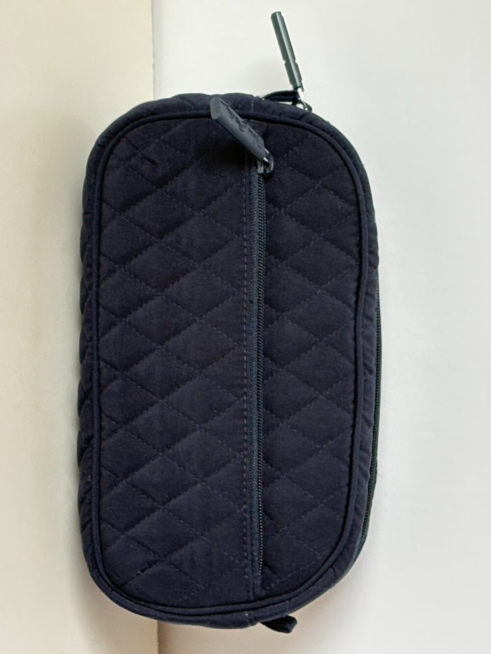 Vera Bradley Lilly Bag Navy Insulated Medication Travel Quilted Make Up Toiletry
